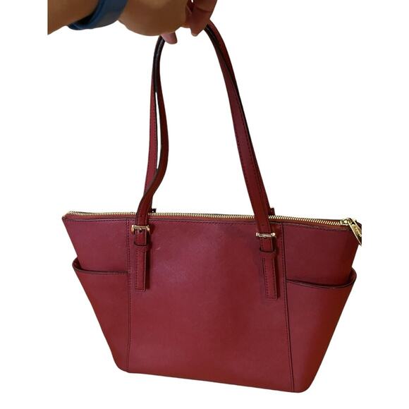 Women's Michael Kors Red Jet Set Travel Large Top Zip Tote Bag - Picture 2 of 14